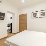 Apartman & Porto *
